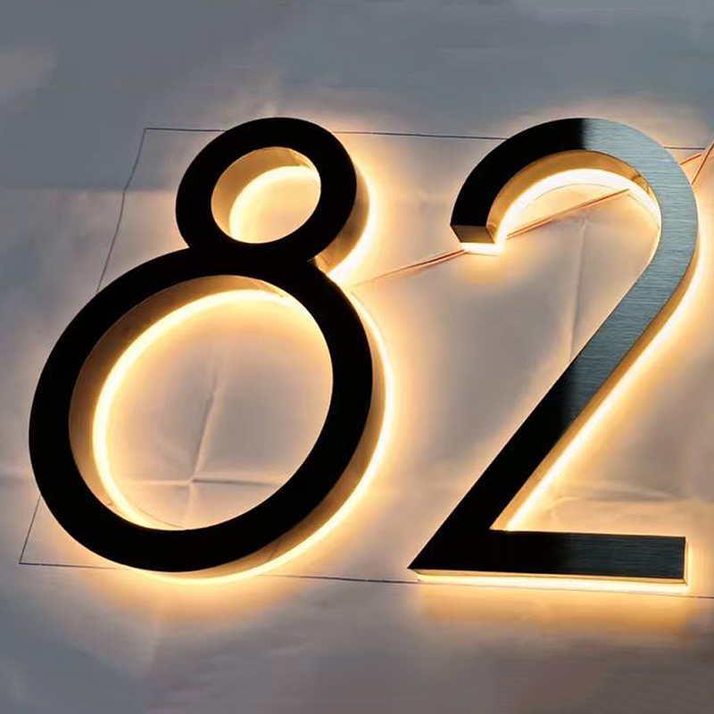 Targa per numero civico a LED  - Outdoor Lighting Logo recensione e prezzo