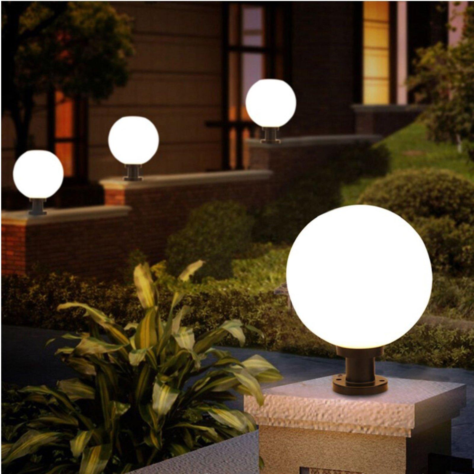Lampada Solare Sferica da Este - Outdoor Lighting Dusk To Dawn recensione e prezzo